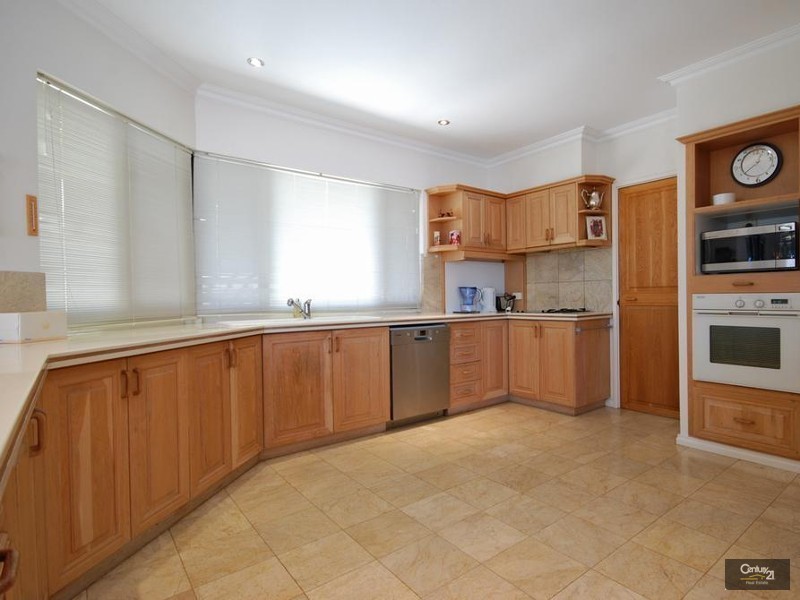 6 St Malo Court, Mindarie WA 6030