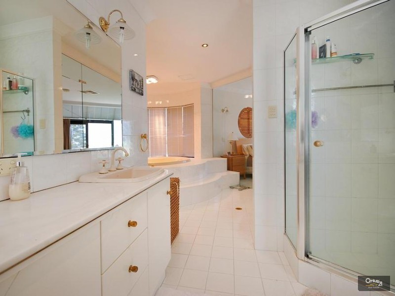 6 St Malo Court, Mindarie WA 6030