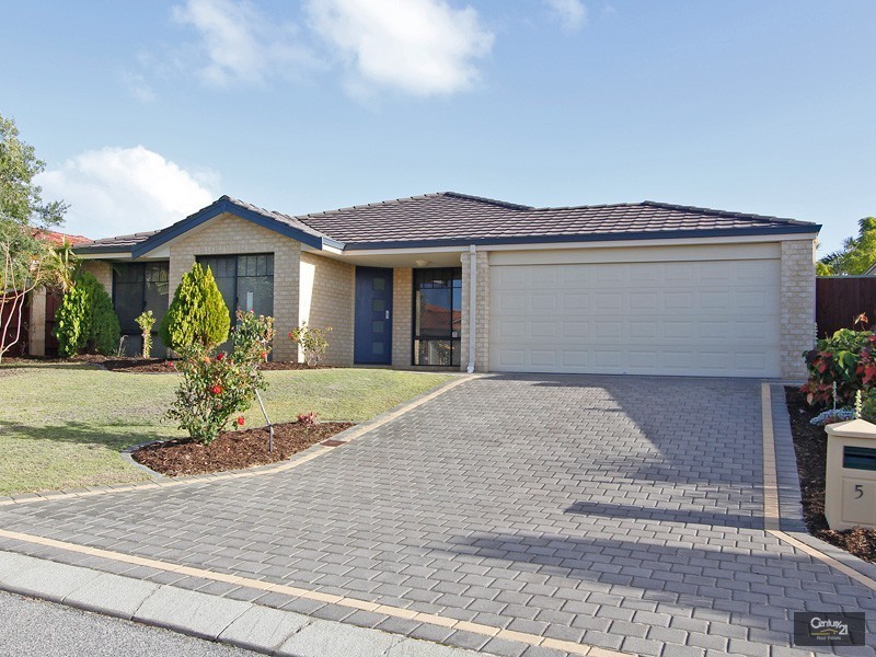 5 Bluff Way, Mindarie WA 6030
