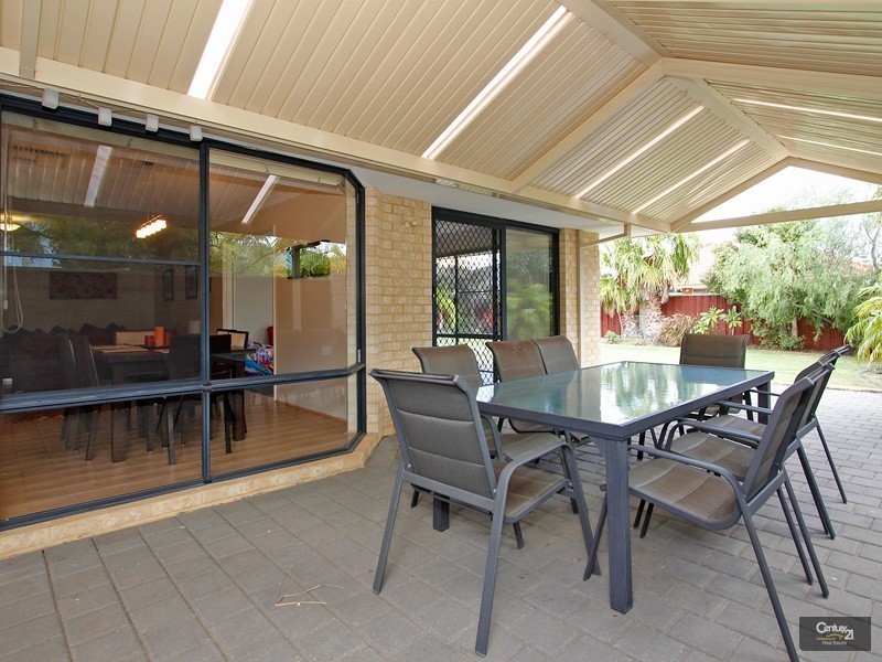 5 Bluff Way, Mindarie WA 6030