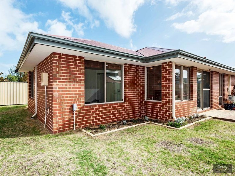 23 Salamanca Turn, Clarkson WA 6030