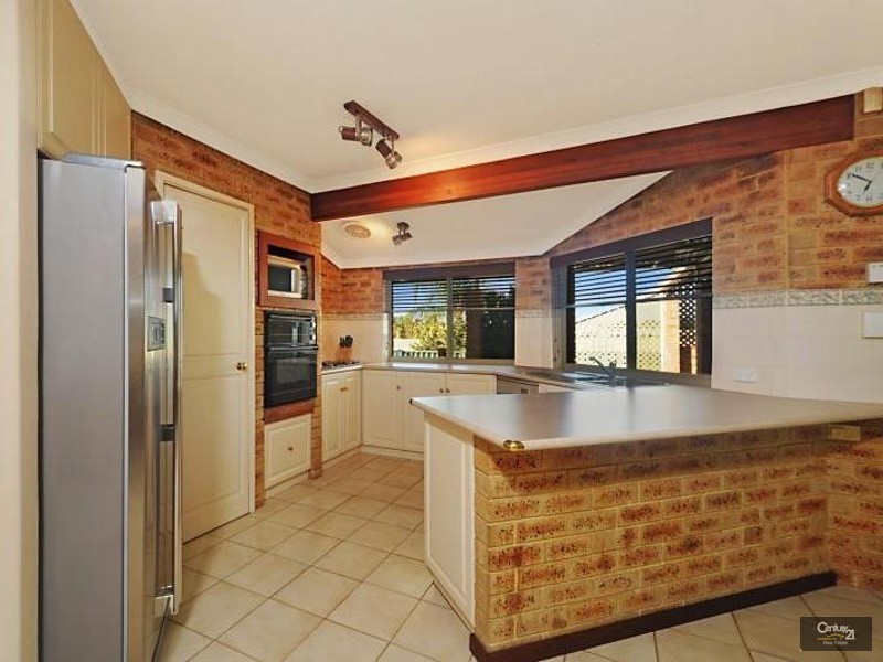 12 Firwood Trail, Woodvale WA 6026