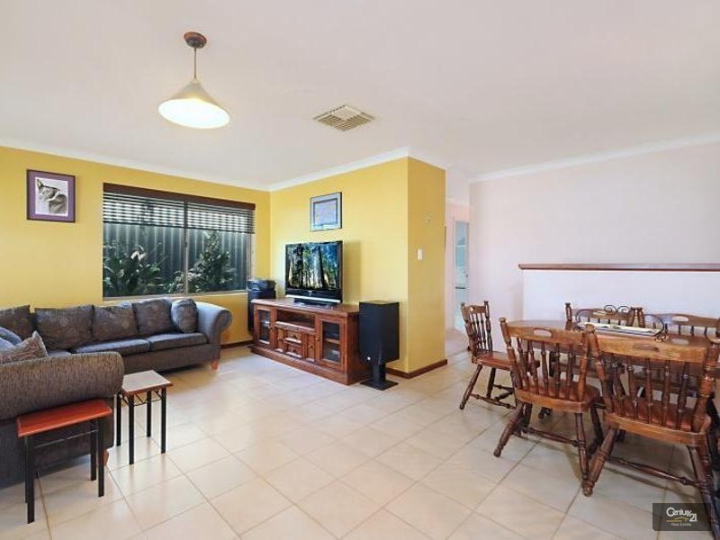 12 Firwood Trail, Woodvale WA 6026