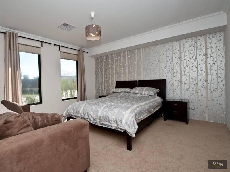 11 Costelloe Gardens, Butler WA 6036