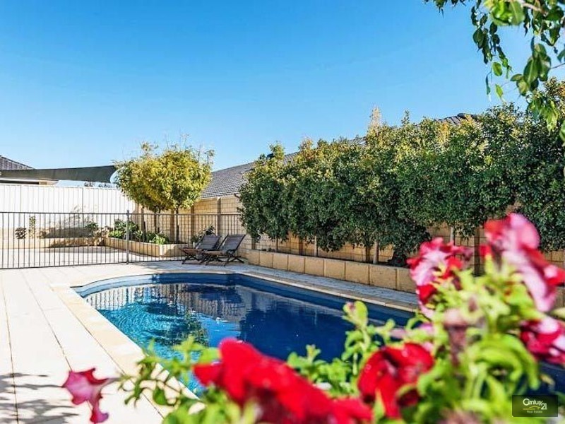 17 Mulgrave Loop, Mindarie WA 6030
