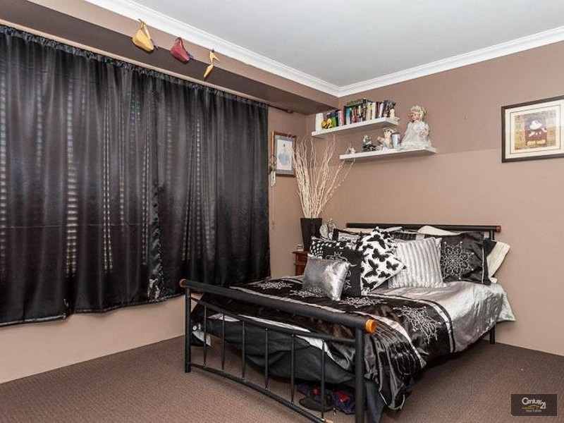 17 Mulgrave Loop, Mindarie WA 6030