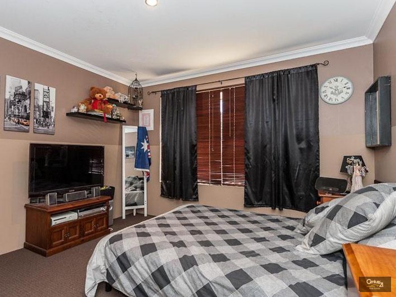 17 Mulgrave Loop, Mindarie WA 6030