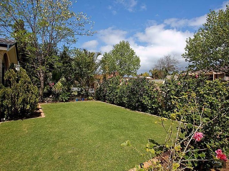 21 Stradbroke Gardens, Ridgewood WA 6030