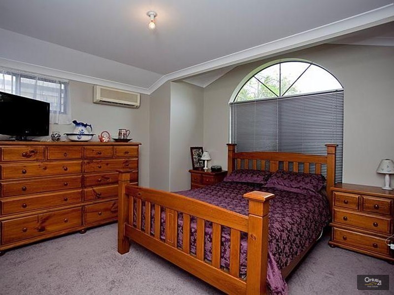 21 Stradbroke Gardens, Ridgewood WA 6030