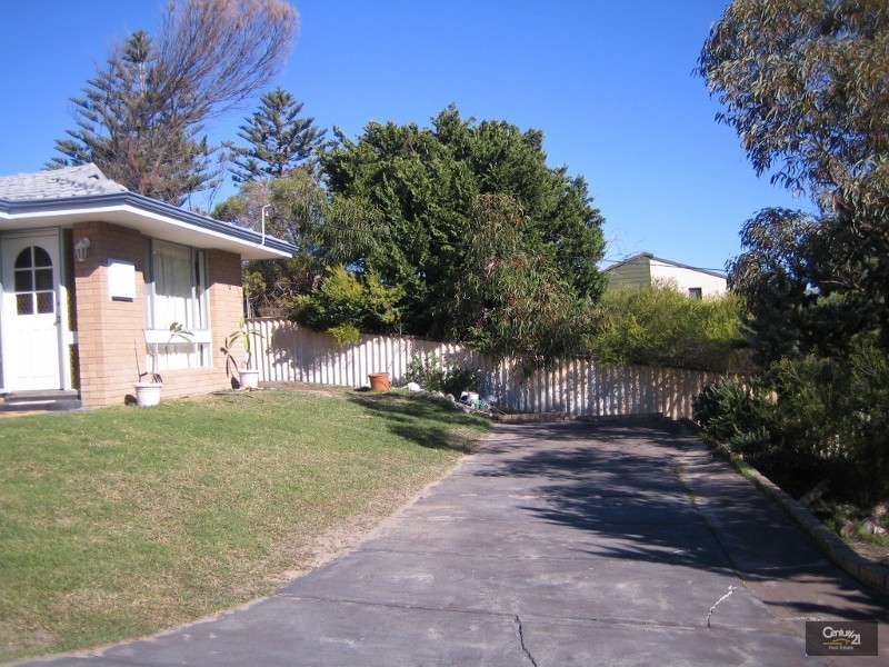 8 Spiers Road, Quinns Rocks WA 6030