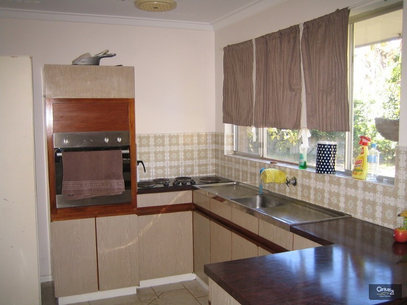 8 Spiers Road, Quinns Rocks WA 6030