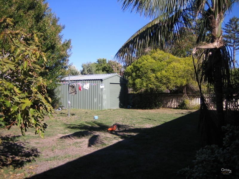 8 Spiers Road, Quinns Rocks WA 6030