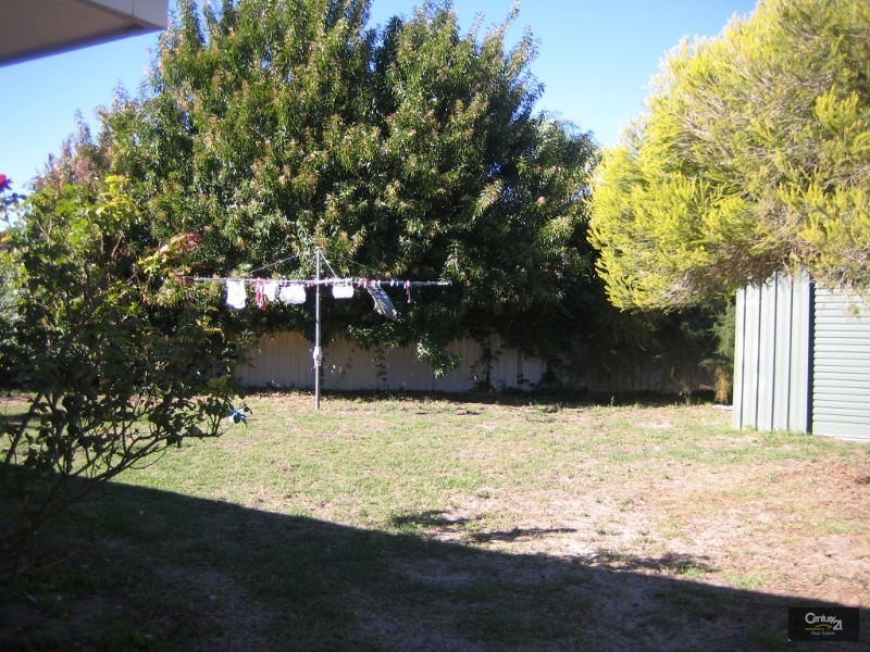 8 Spiers Road, Quinns Rocks WA 6030
