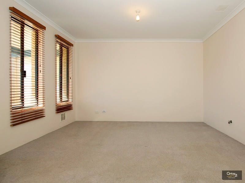 44 Shropshire Cresent, Butler WA 6036