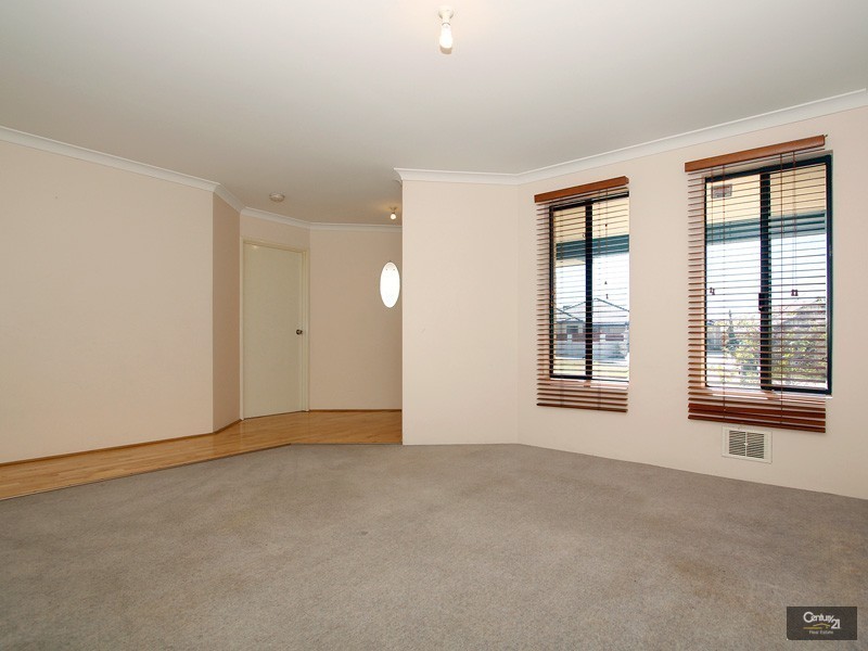 44 Shropshire Cresent, Butler WA 6036