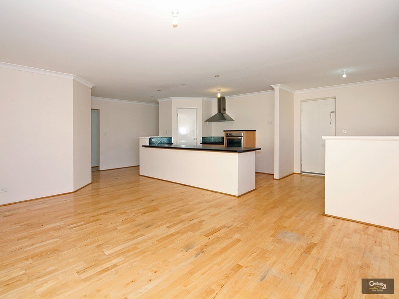 44 Shropshire Cresent, Butler WA 6036