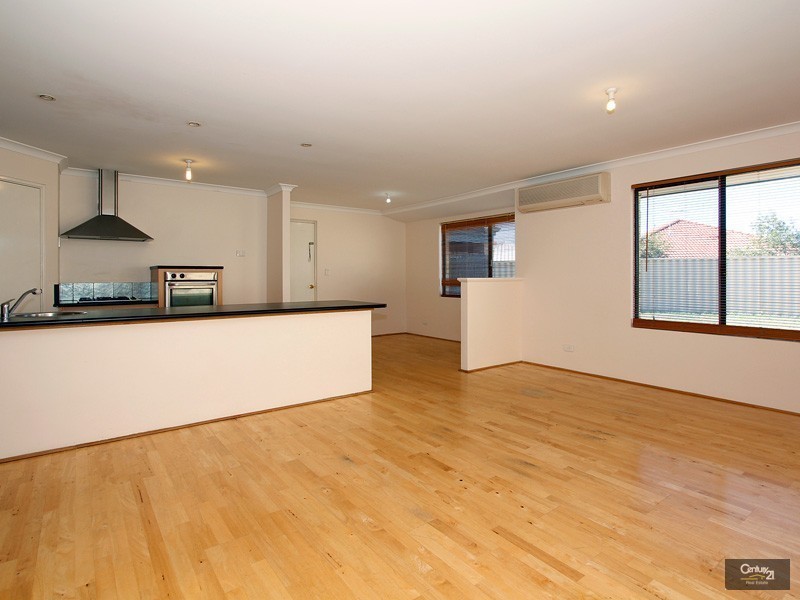 44 Shropshire Cresent, Butler WA 6036