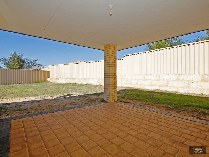 44 Shropshire Cresent, Butler WA 6036