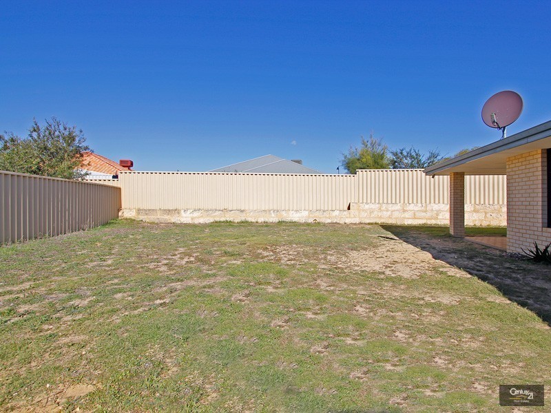44 Shropshire Cresent, Butler WA 6036