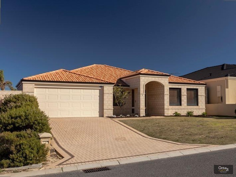 9 Holyhead Green, Mindarie WA 6030
