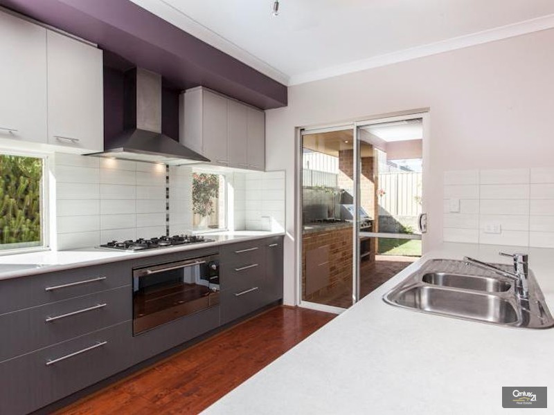 24 Kandalee Gate, Banksia Grove WA 6031