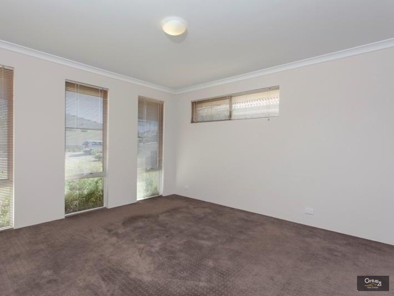 24 Kandalee Gate, Banksia Grove WA 6031