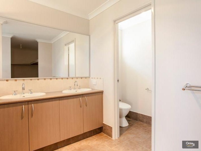 24 Kandalee Gate, Banksia Grove WA 6031