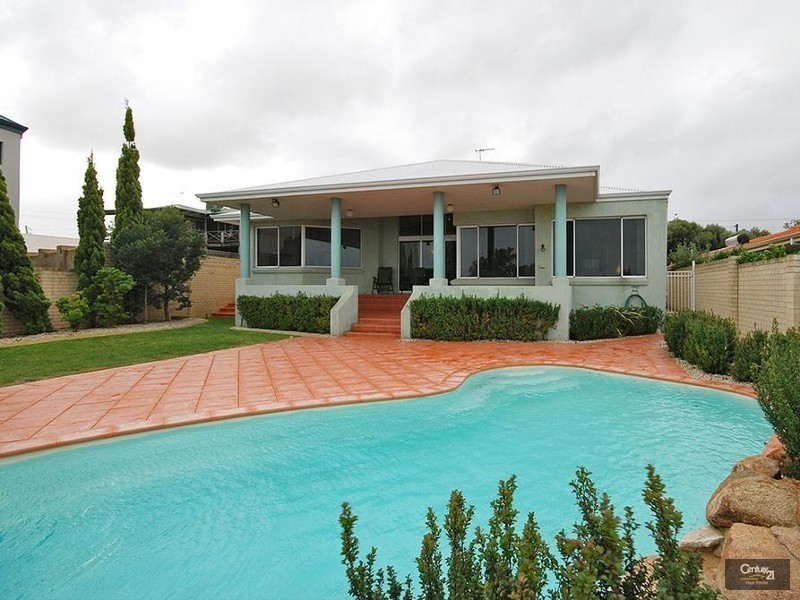 42 Mindarie Drive, Quinns Rocks WA 6030