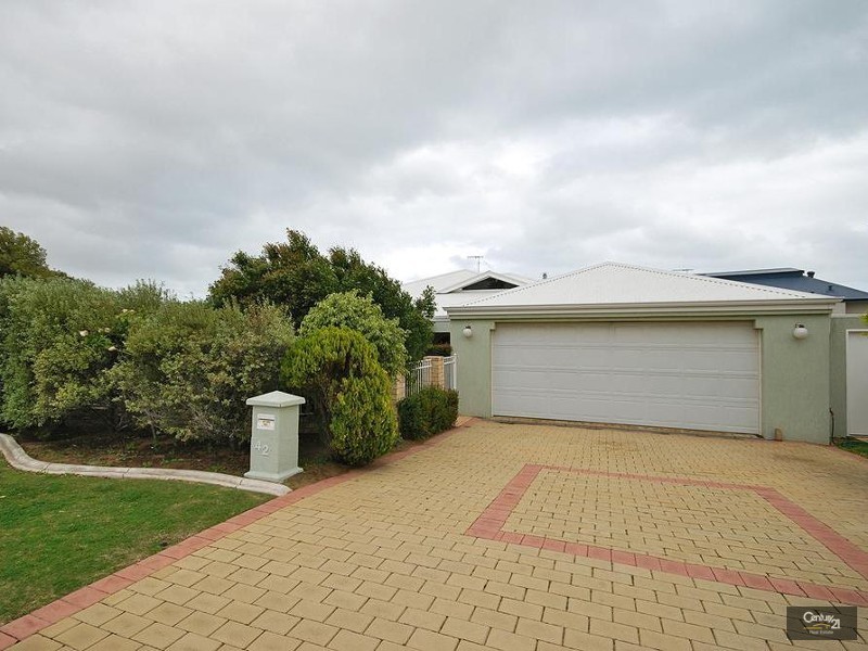 42 Mindarie Drive, Quinns Rocks WA 6030