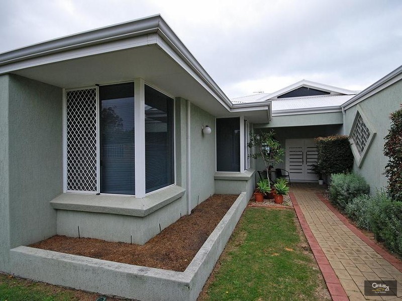 42 Mindarie Drive, Quinns Rocks WA 6030