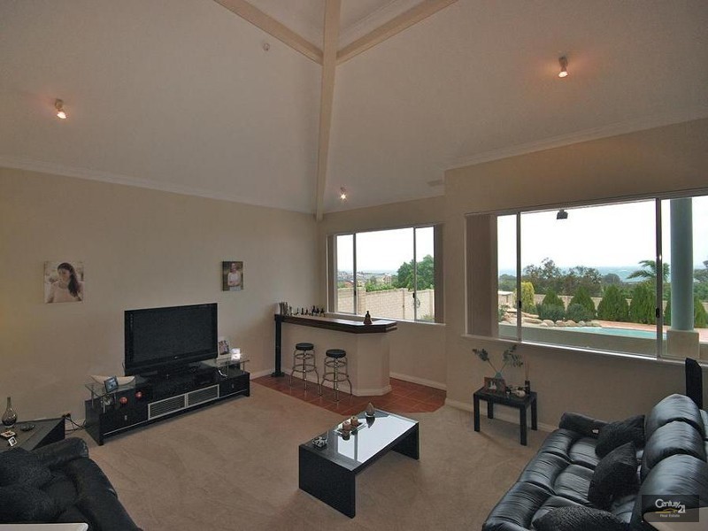 42 Mindarie Drive, Quinns Rocks WA 6030