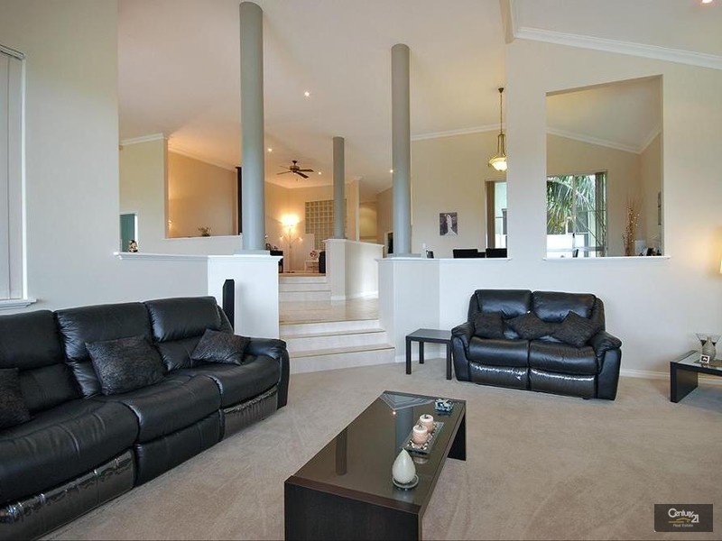 42 Mindarie Drive, Quinns Rocks WA 6030