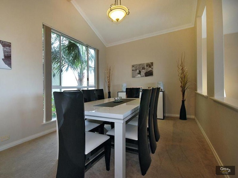 42 Mindarie Drive, Quinns Rocks WA 6030