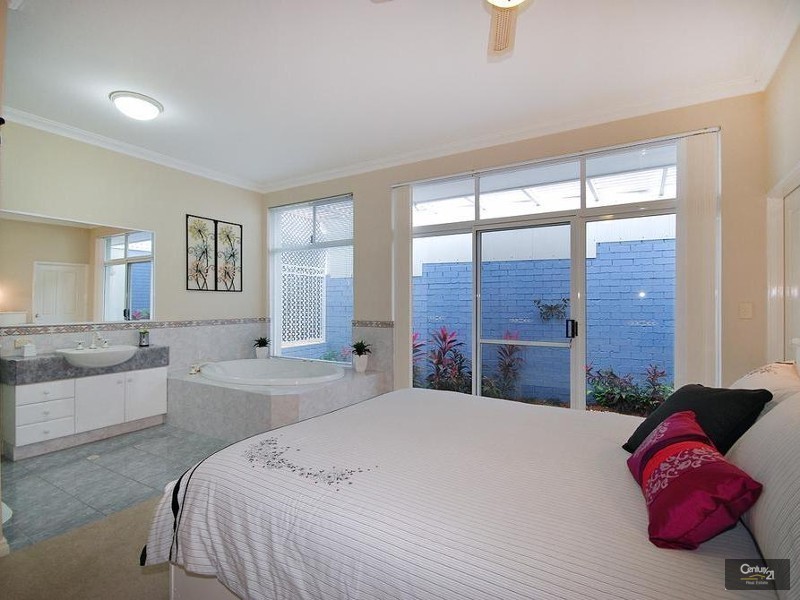 42 Mindarie Drive, Quinns Rocks WA 6030