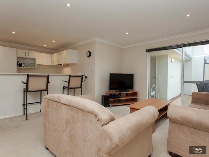 4 Tambelyn Street, Clarkson WA 6030