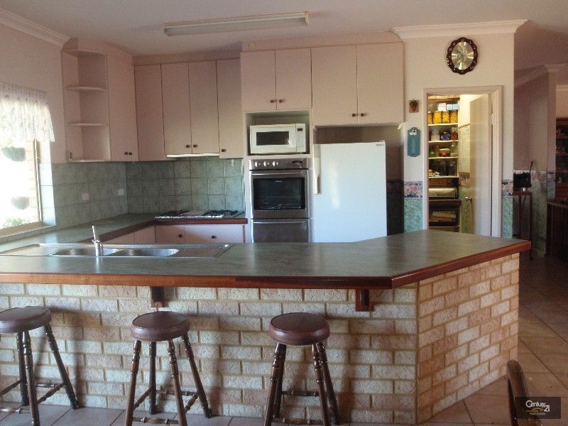 1358 Cowalla Road, Wanerie WA 6503
