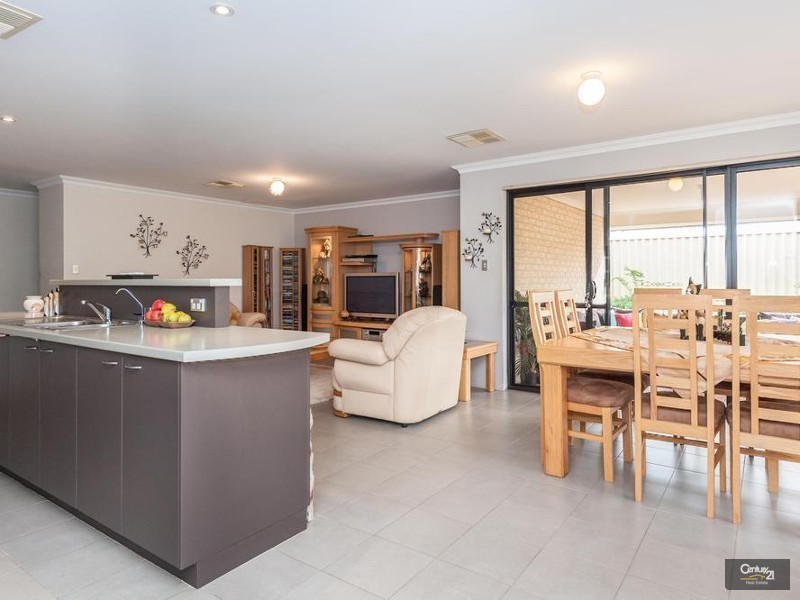 4 Lakeport Way, Butler WA 6036