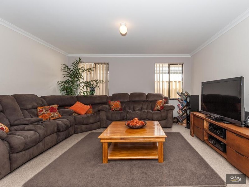 4 Lakeport Way, Butler WA 6036