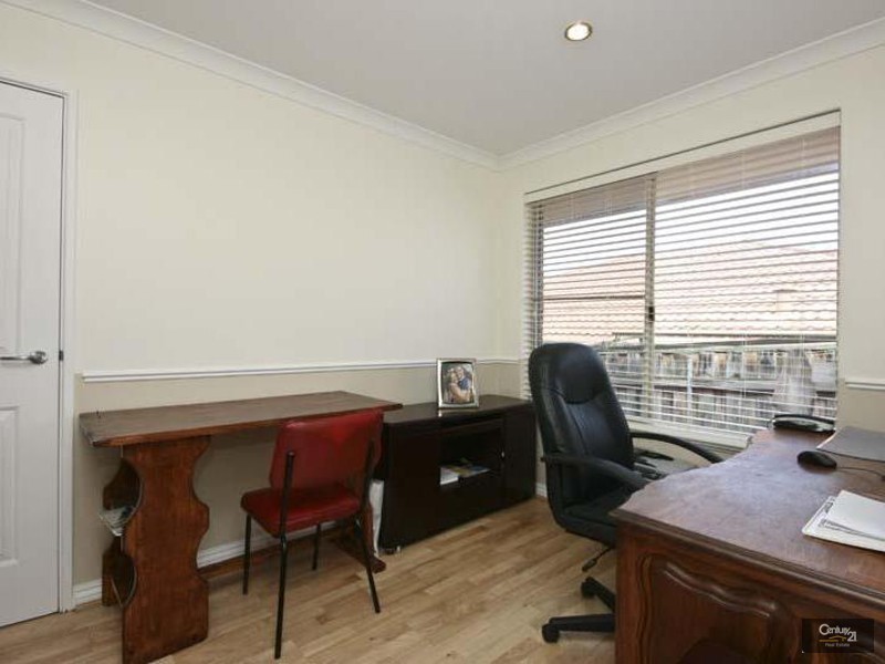 19 Fowey Loop, Mindarie WA 6030