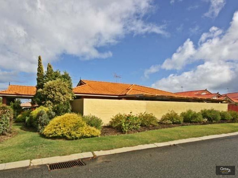 19 Fowey Loop, Mindarie WA 6030