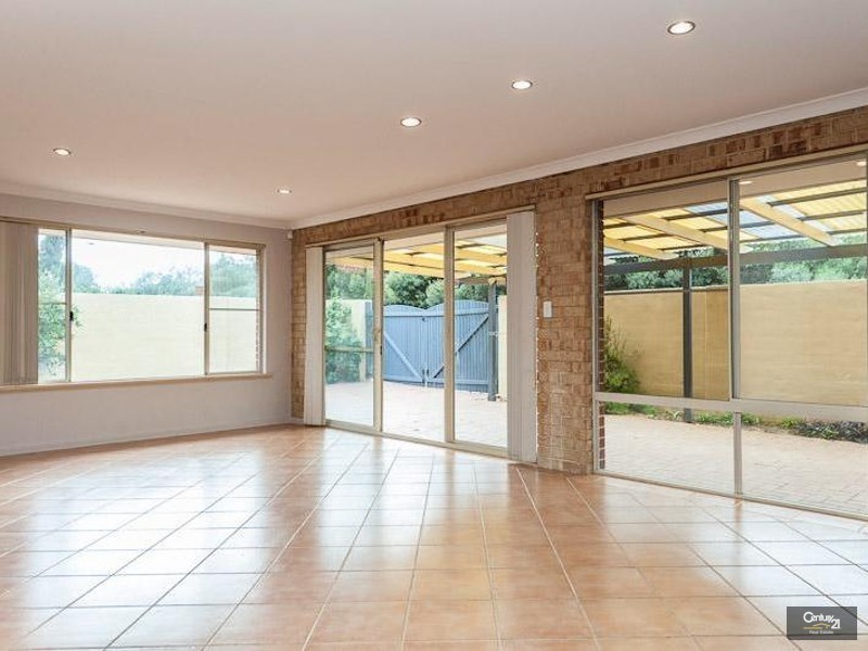 19 Fowey Loop, Mindarie WA 6030
