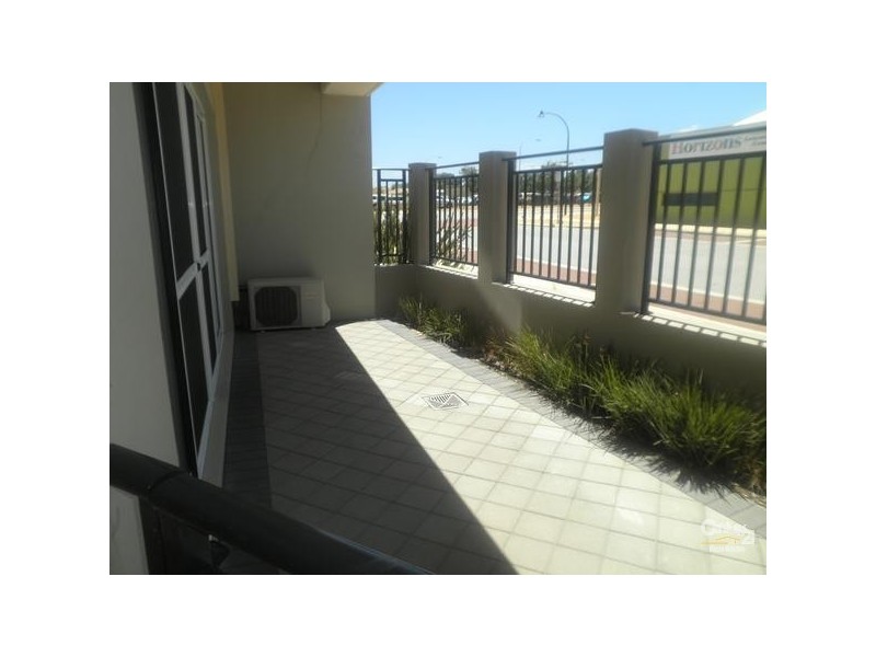 24/10 Pavonia Link, Clarkson WA 6030