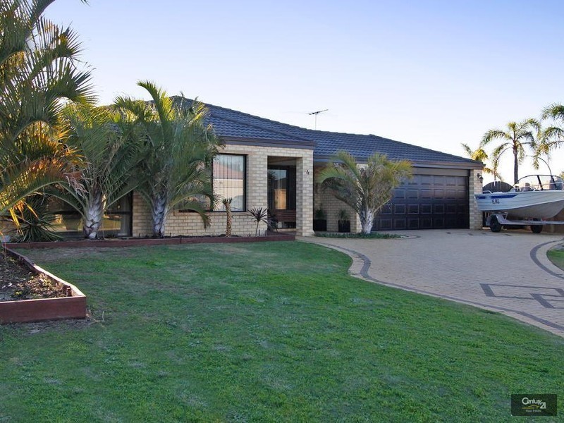 4 Bodrum Crescent, Mindarie WA 6030