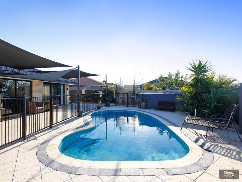 4 Bodrum Crescent, Mindarie WA 6030