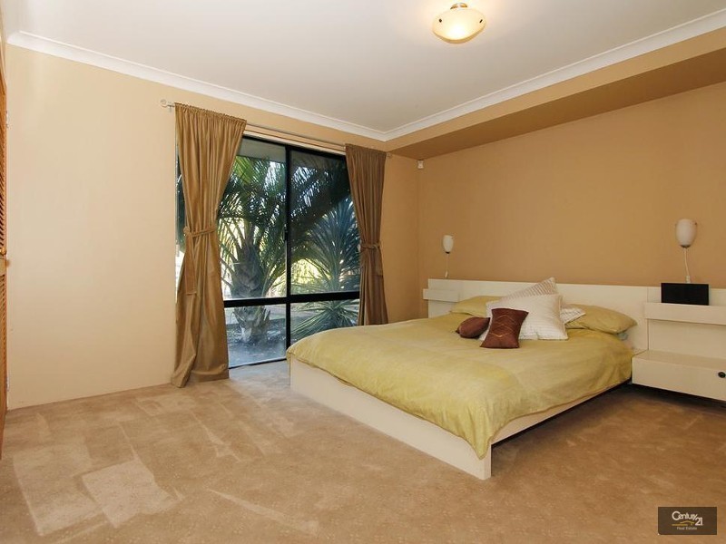 4 Bodrum Crescent, Mindarie WA 6030