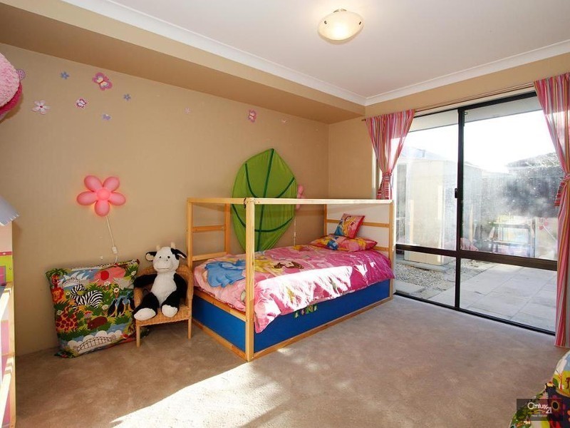 4 Bodrum Crescent, Mindarie WA 6030