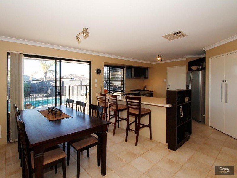 4 Bodrum Crescent, Mindarie WA 6030