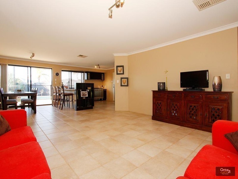 4 Bodrum Crescent, Mindarie WA 6030