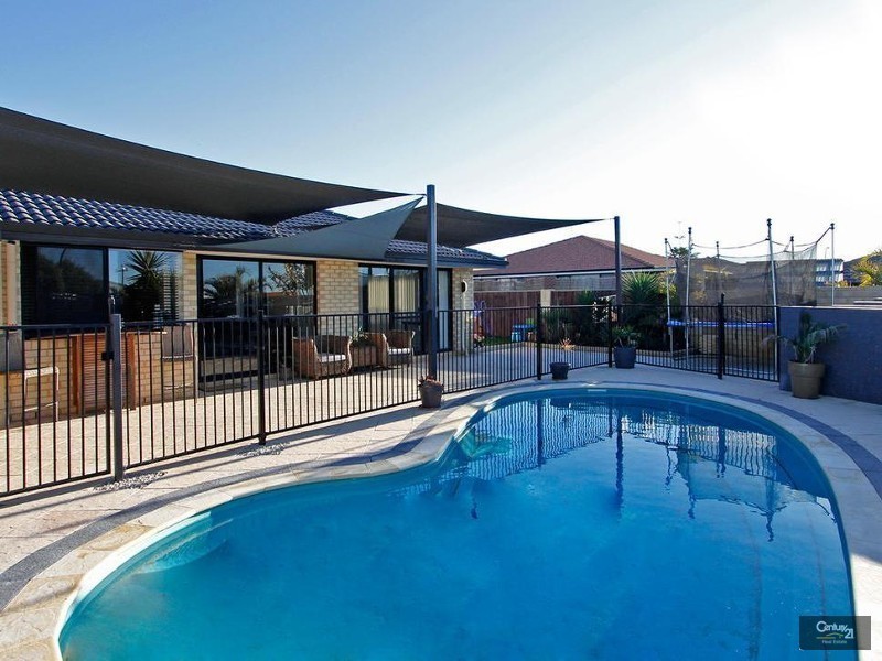 4 Bodrum Crescent, Mindarie WA 6030