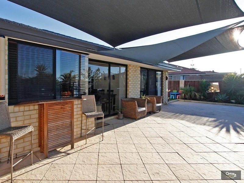 4 Bodrum Crescent, Mindarie WA 6030